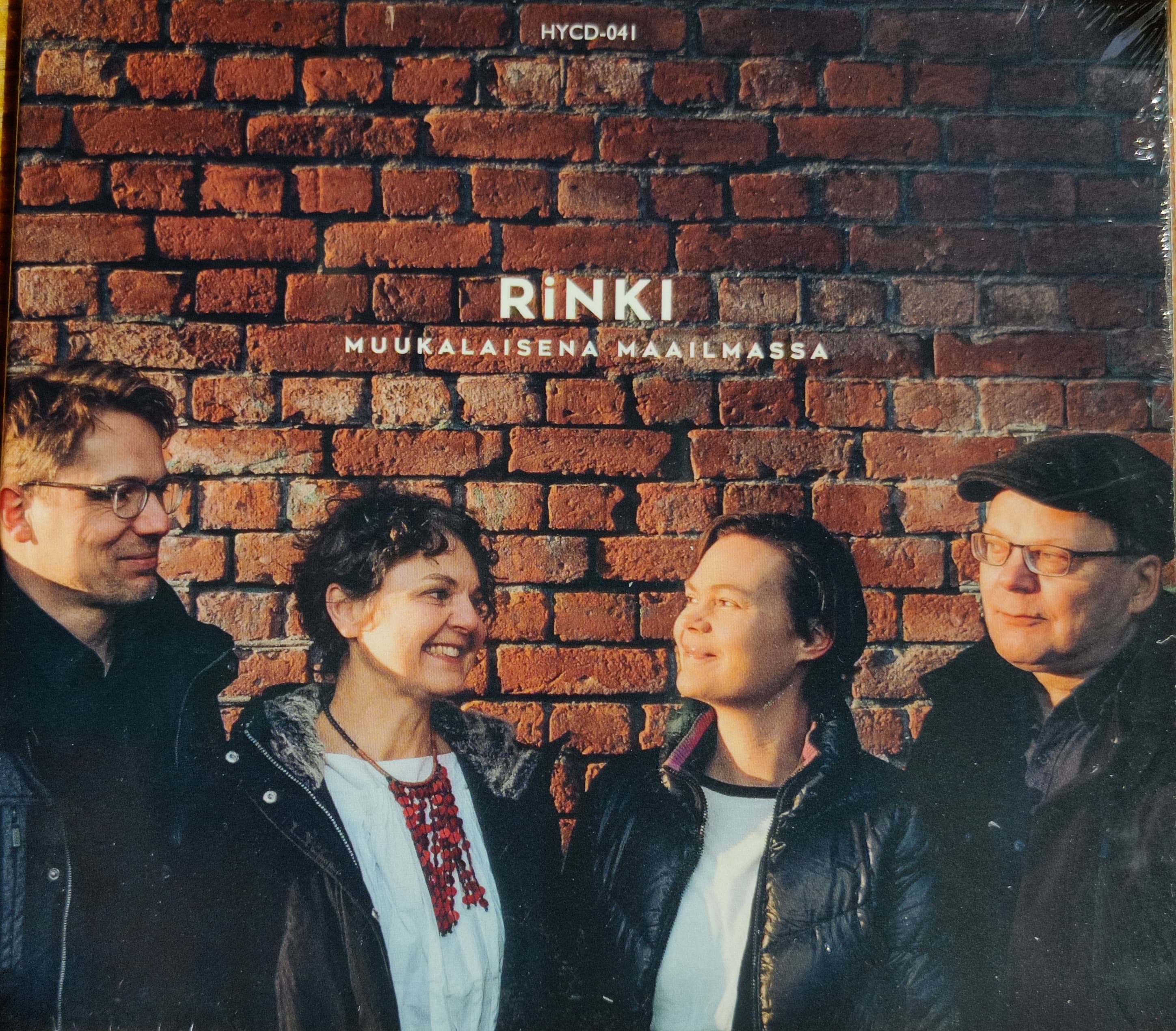 Rinki: Muukalaisena maailmassa